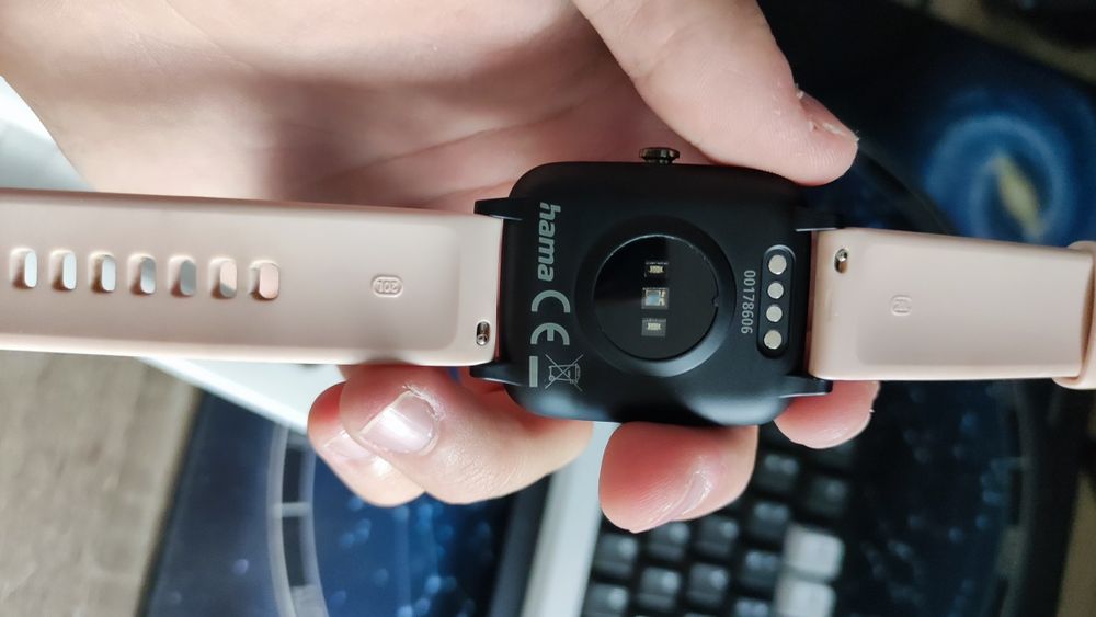 Смарт часовник Hama Fit Watch 5910