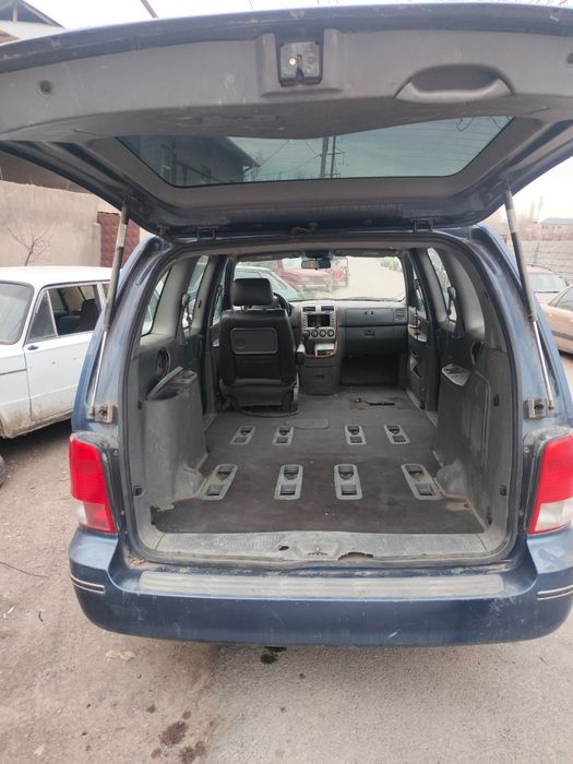 Разбор киа карнивал 2001 года