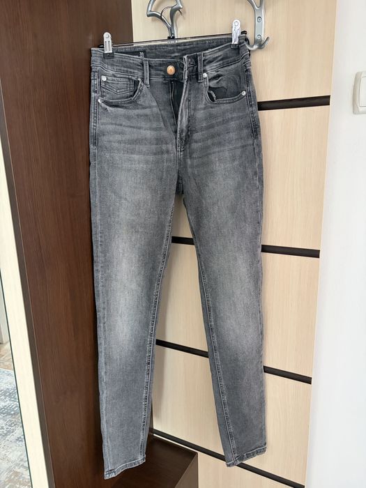 Дънки Zara, Stradivarius и др.