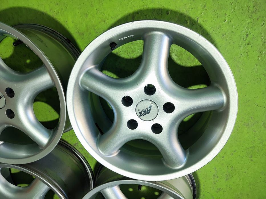 16 5x114.3 Лети джанти 5х114.3