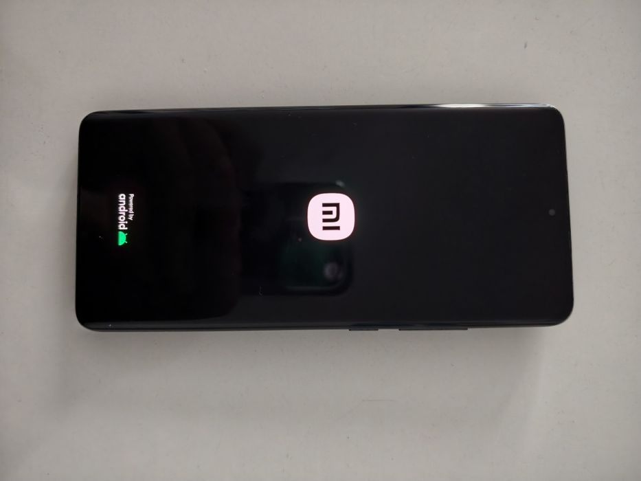 Vând telefonXiaomi 12