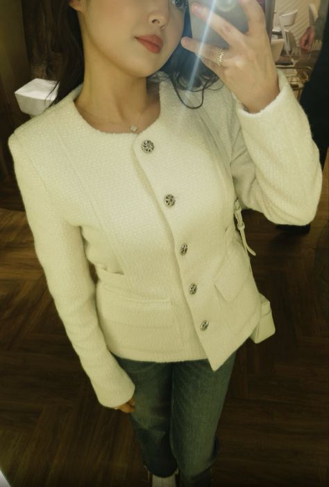 Белый твидовый пиджак