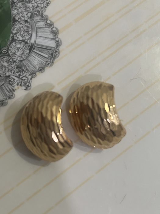 Продам золотые серьгм