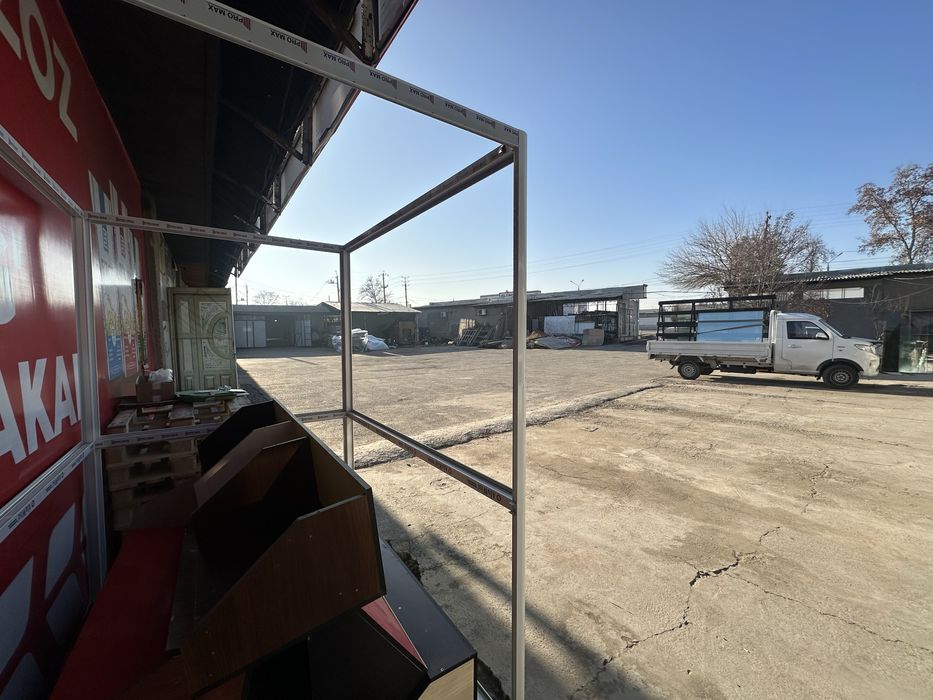 Biznes uchun qulay joy ijaraga beriladi 3000 kv metr stroyitelni bozor