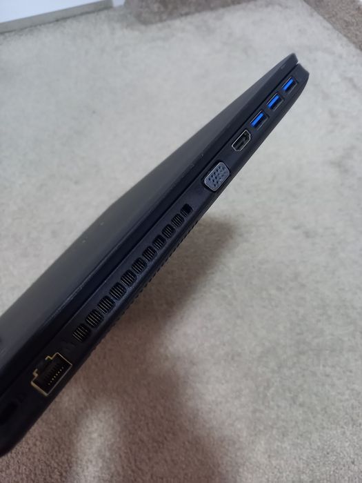 Laptop intel i5,ssd 128,baterie noua  4 ore