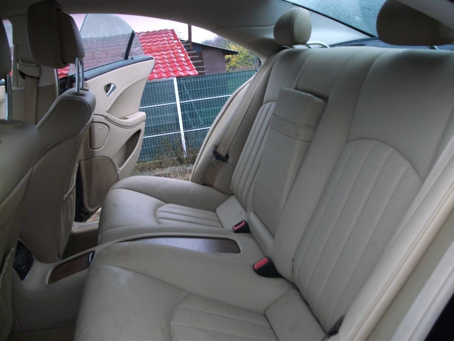 Cutie 7G-Tronic Mercedes V6 3500 si interior piele crem