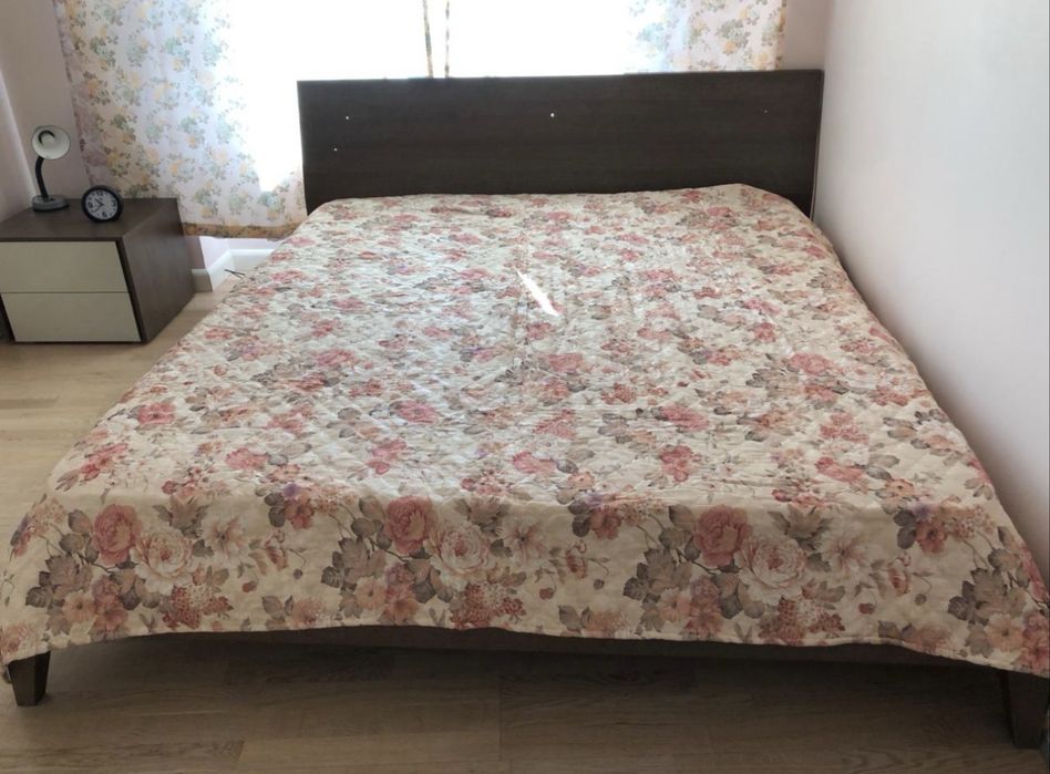 Продается кровать двухспальная