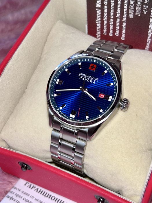 Висококачествен кварцов швейцарски часовник