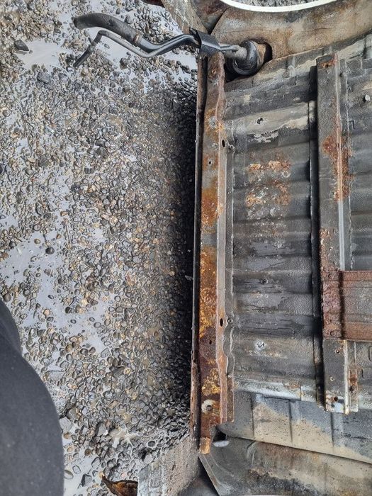 Bena Nissan Navara D40 Facelift 2010 - 2015 Super White 326 (1371)