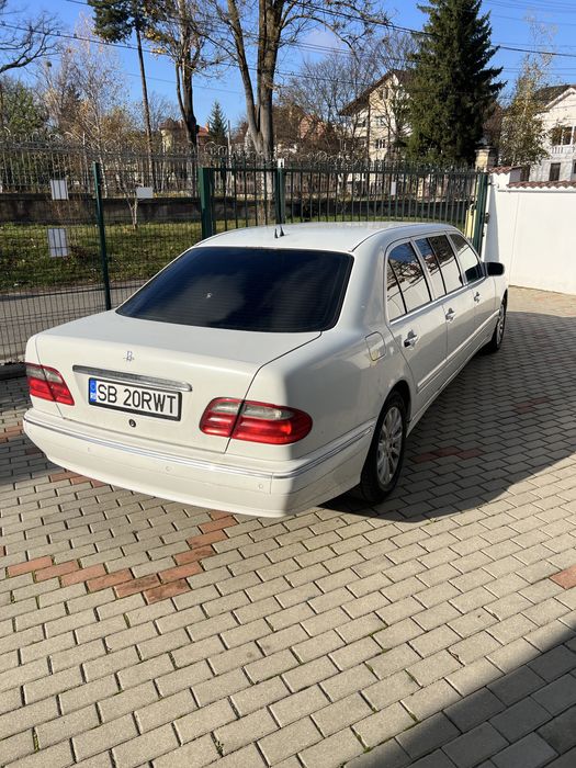 Inchiriez/ vand mercedes pullman Limuzina nunti evenimente