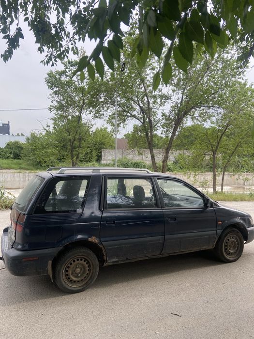 Mitsubishi Space Wagon