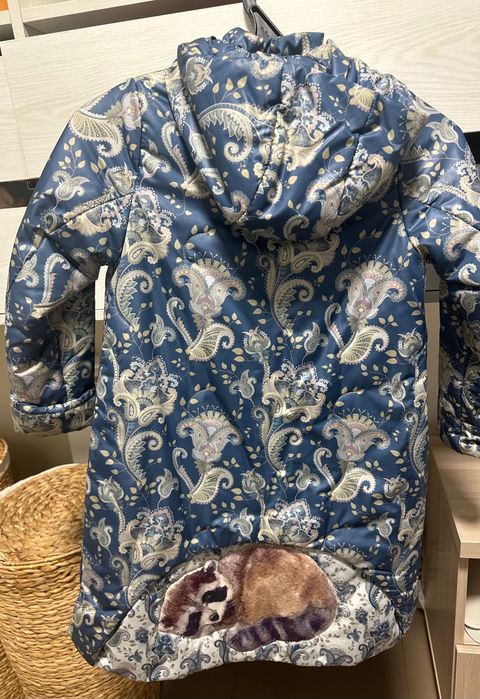 Продам  пальто для девочки