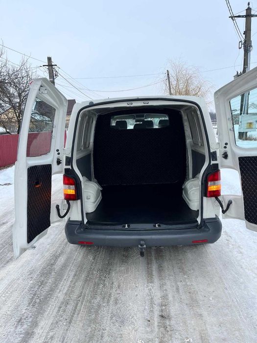 Vand  volkswagen Transporter T5 cu 6 locuri si duba modelu lung