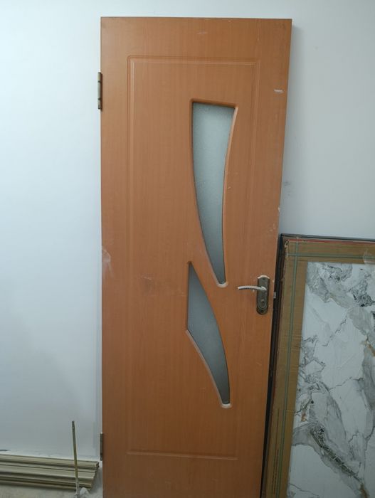 Продам дверь  б/у
