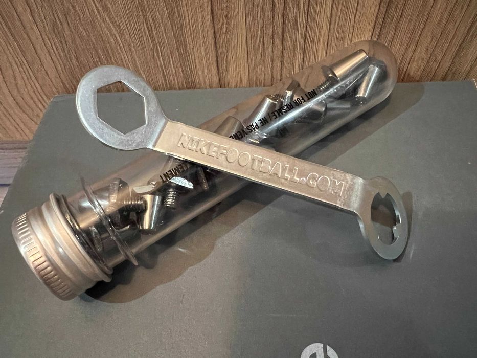 nike FOOTBALL STUDS резервни бутони за бутонки,калеври,футболни обувки