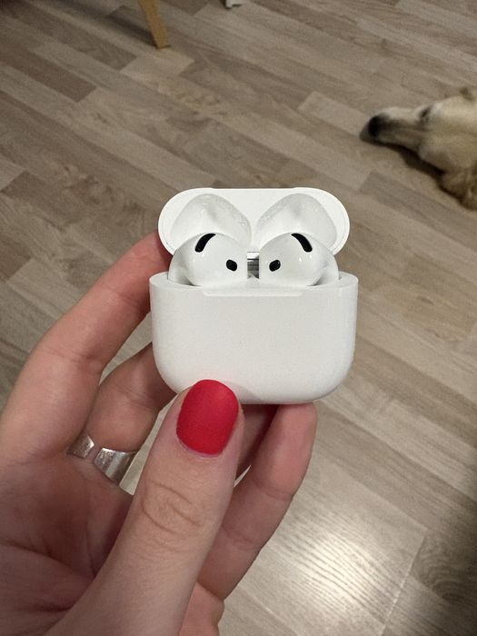AirPods 4 -Active Noise Cancellation