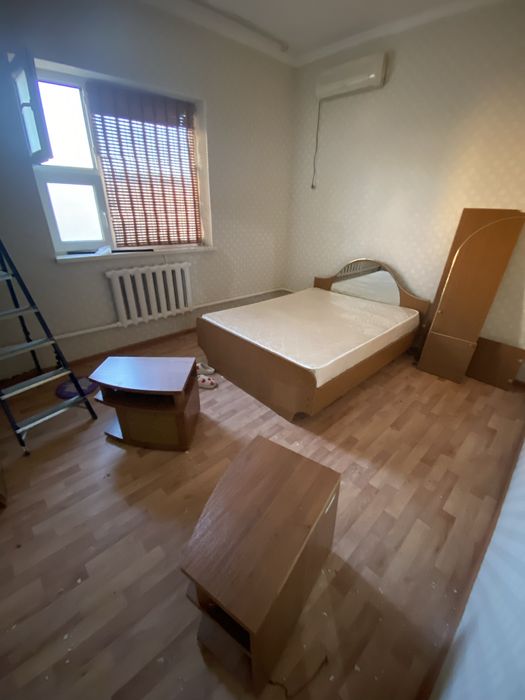 Кровать с тумбами