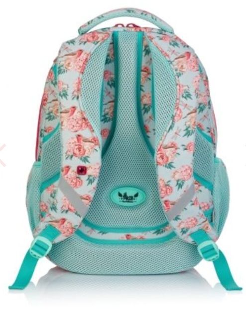 Ученическа раница с анатомичен гръб и презрамки