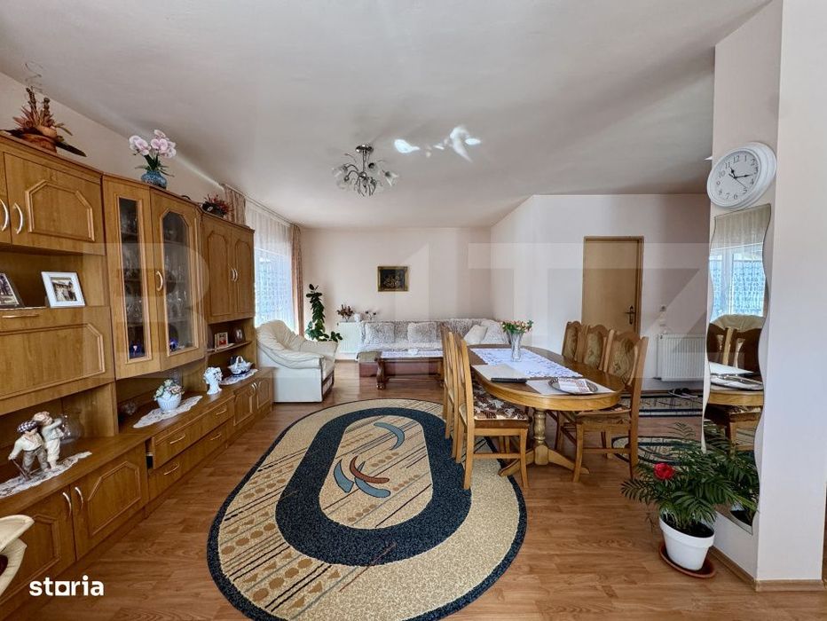 Vand casa 120 mp - 600 mp teren - individuala - Corunca