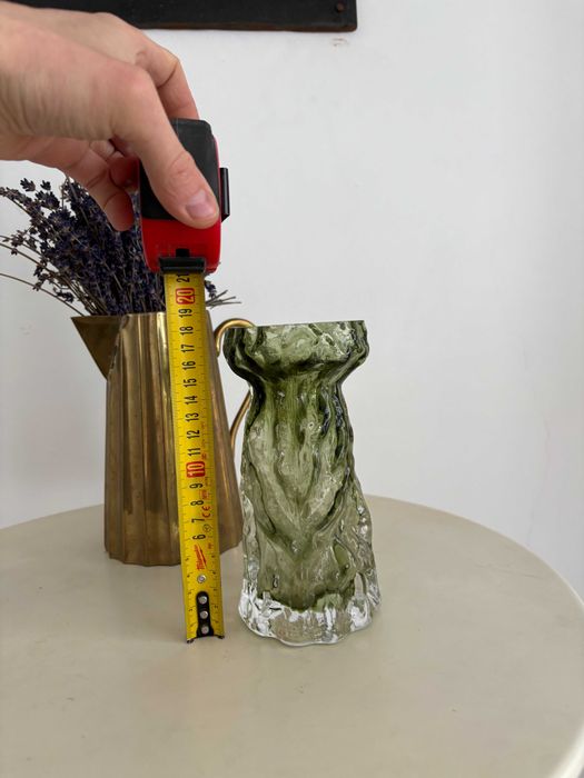 Vaza Ingrid Glas Germania 1960 verde lucrata manual rara