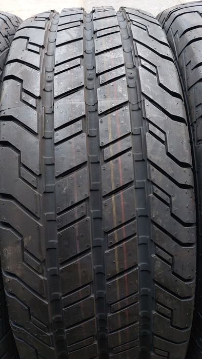 Нови гуми за Бус 215 65 16 C Continental ContiVanContact 4 броя