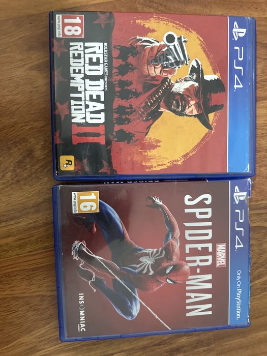 PS4 slim 500GB utilizat puțin + 8 jocuri de ps4