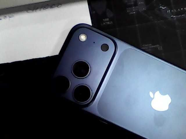 iPhone: Apple IPhone 17 Pro 256ГБ  (Алматы  ЛОТ  107/8032)