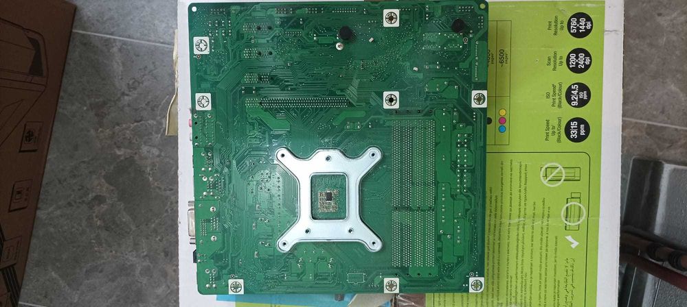 Placa de baza MSI MicroATX, AMD Socket FM2 DDR3