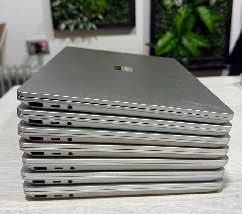Microsoft Surface Go  12.5” FullHD (Сенсорный) I5-1035G1 16GB/256SSD