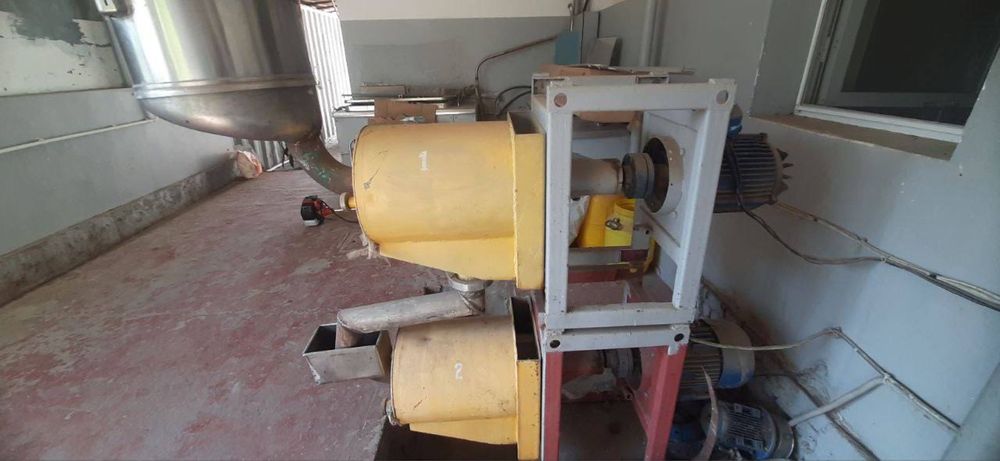 Sharbat siqish mashinasi, elaklar 0,4 va 0,1 mm. Farg'ona