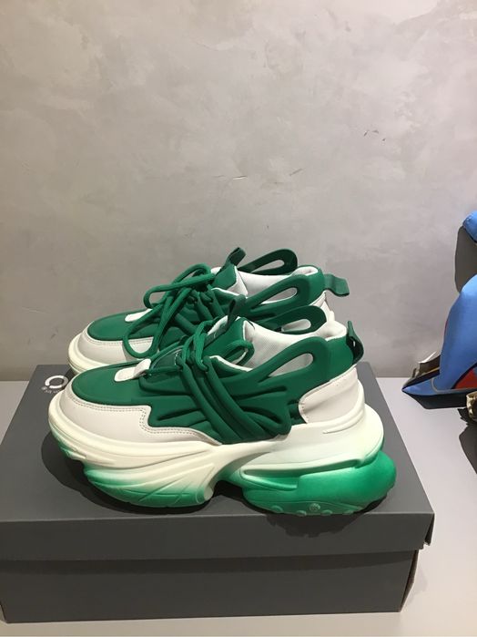 Маратонки с обемна подметка