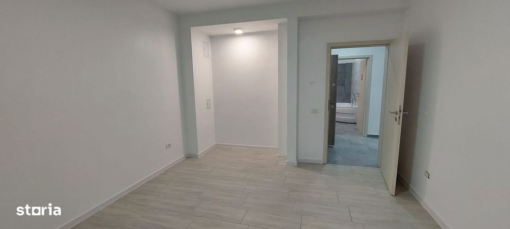 Cladire P+2 (duplex), Otopeni, potrivită pentru activitate comerciala