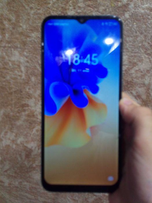 Телефон spark Tecno