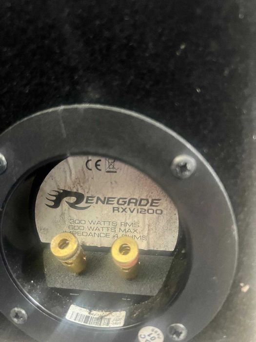 subwoofer și stație renegade