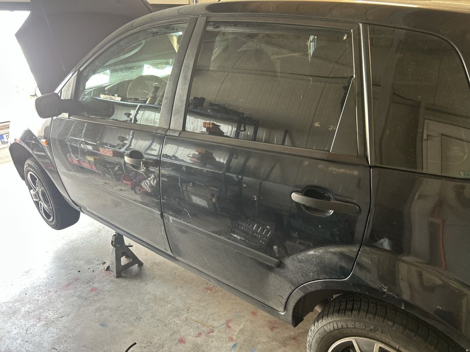 Vand bara fata Ford Fiesta 2003-2006