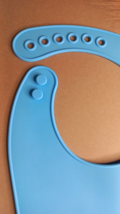 Нагрудник силиконовый