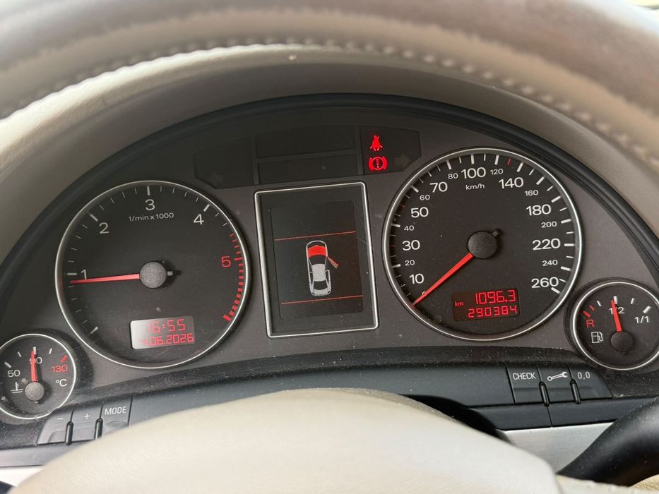 Vând     Audi    A4