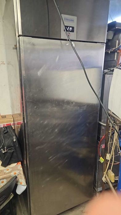 Frigidere si congelatoare profesionale simple si duble diferite tipuri