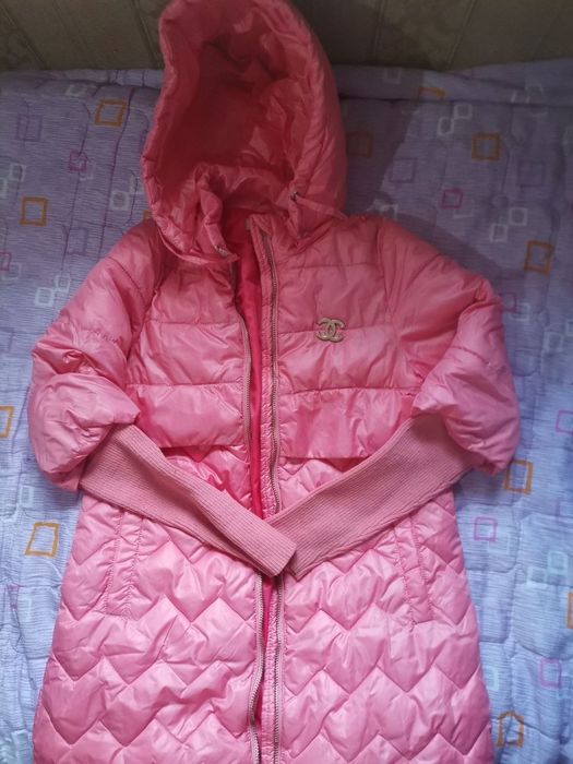 Продаю женские куртки