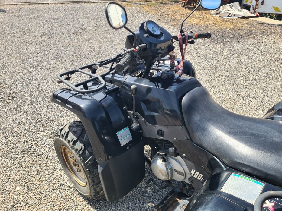 Vând atv 4x4 de 400 cmc