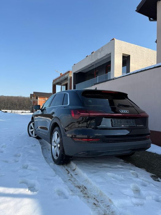 Audi E-tron 55 quattro