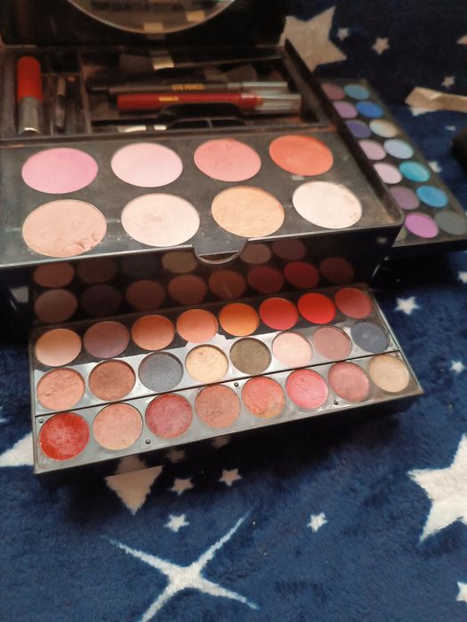 Paletă de machiaj