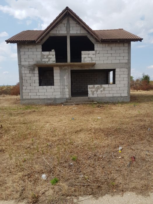Casa la rosu 146 mp, teren 760mp