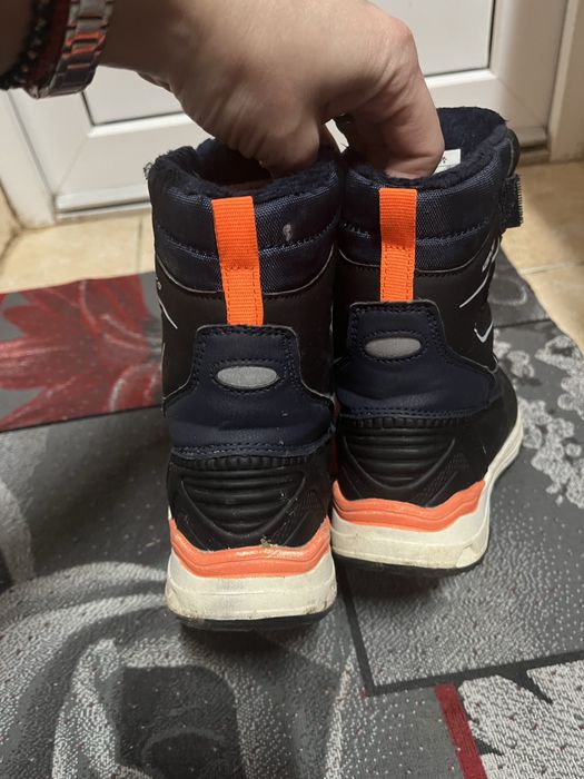 Cizme baieti in stare buna