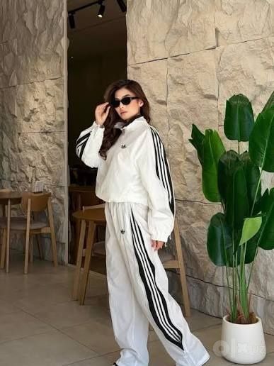 В наличии ХИТ ПРОДАЖ женская двойка ADIDAS