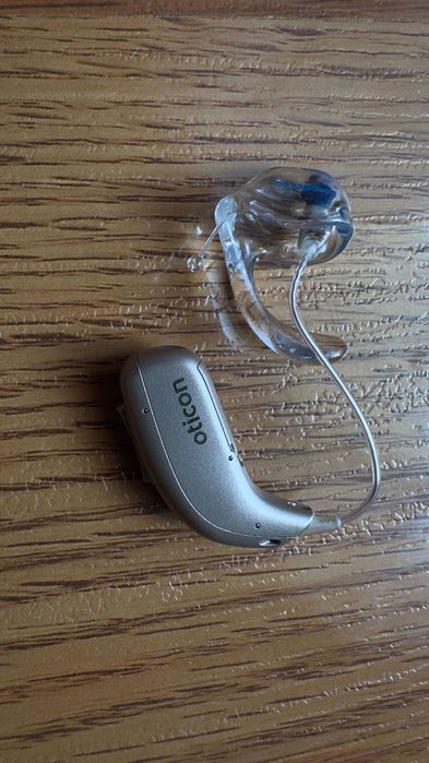 2 aparate auditive Oticon cros PX si More 1 si telecomanda Oticon RC3A