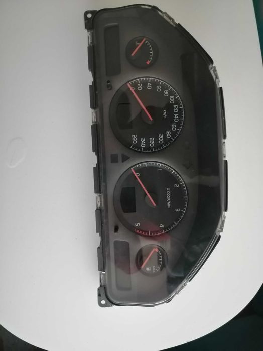 Табло за Volvo V70 (2000-2008)