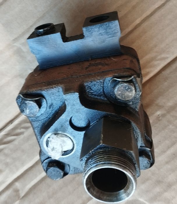 Маслен Помпа за Зетор Трактор  5211 - 6211 - 6245 - 7211 - 7245 - 7745