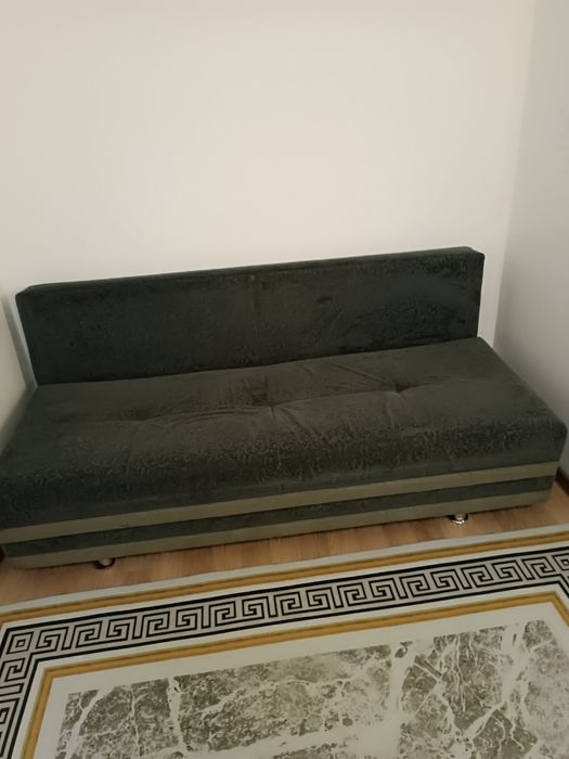 Продам тахту(раскладывается на два спальных места)