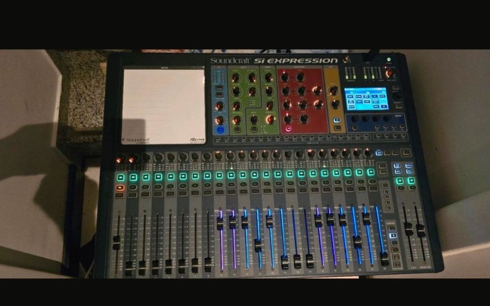 Soundcraft Expression 2
